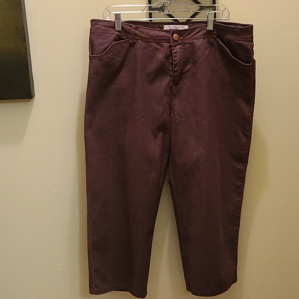 BillBlass Petite Denim Capris